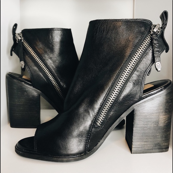 Dolce Vita Port Black Leather Peep Toe Booties - Picture 1 of 6